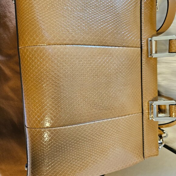 Authentic Rare GUCCI ZUMI IN SNAKE Phyton Skin M Size - Picture 16 of 17